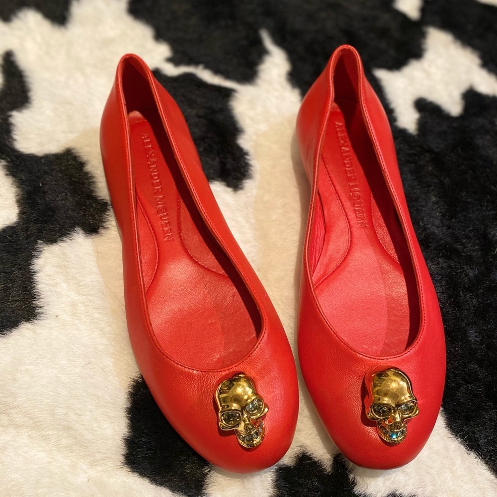 Alexander mcqueen skull flats